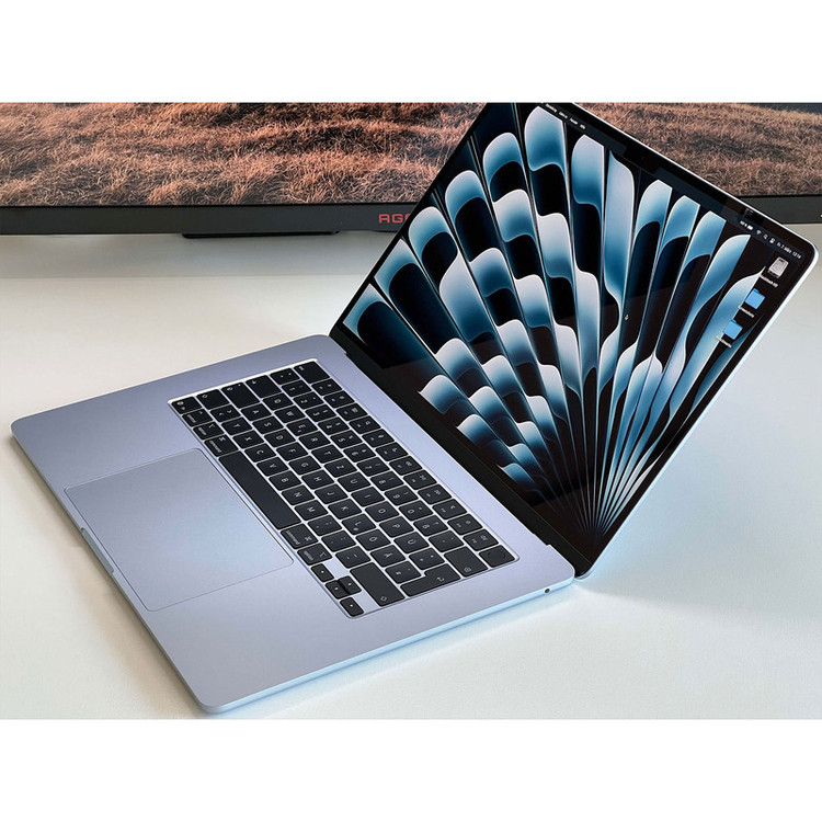 لپتاپ اپل مدل MacBook Air MW1L3 2025 LLA با پردازنده Apple M4، رم 16GB، حافظه SSD با ظرفیت 256GB، نمایشگر 15.3 اینچ Retina، دارای نور پسزمینه کیبورد، حسگر اثر انگشت، سیستمعامل Apple Mac OS