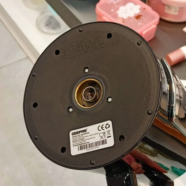کتری برقی جی پاس لمسی مدل GK38052N