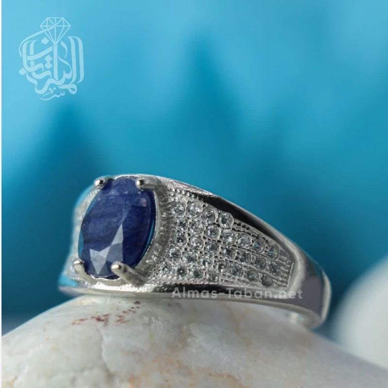 انگشتر زنانه یاقوت کبود کد 687