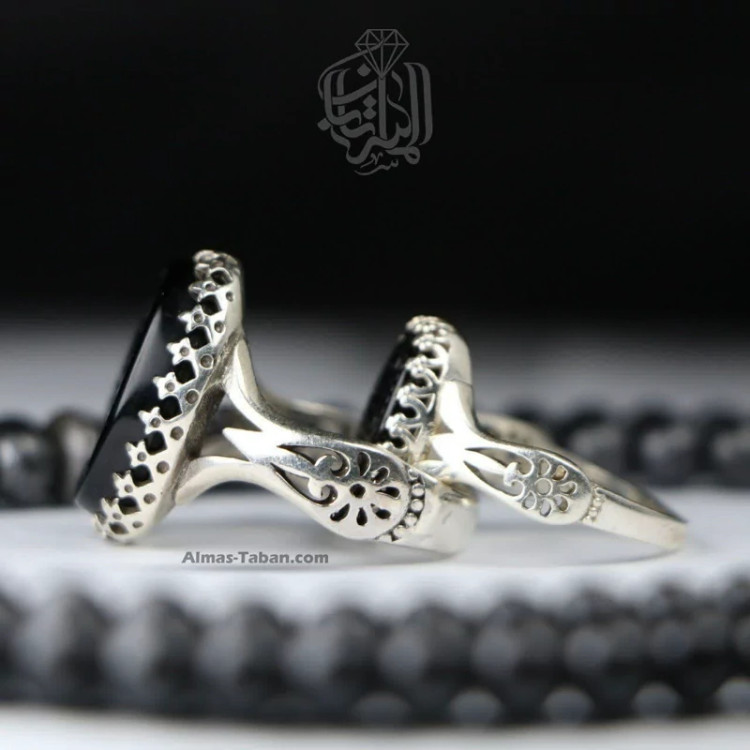 ست انگشتر های زنانه و مردانه عقیق مشکی منقش به اذکار شریف یا علی و یا زهرا کد2279