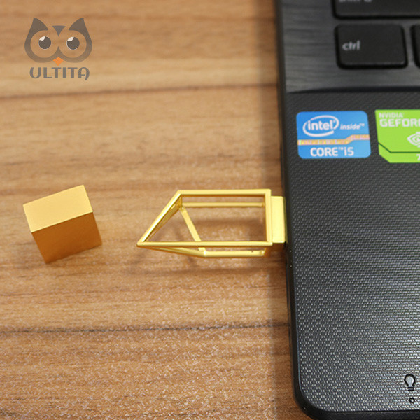 فلش مموری Usb 2.0 اولتیتا مدل سازه مثلثی ظرفیت 128 گیگابایت
