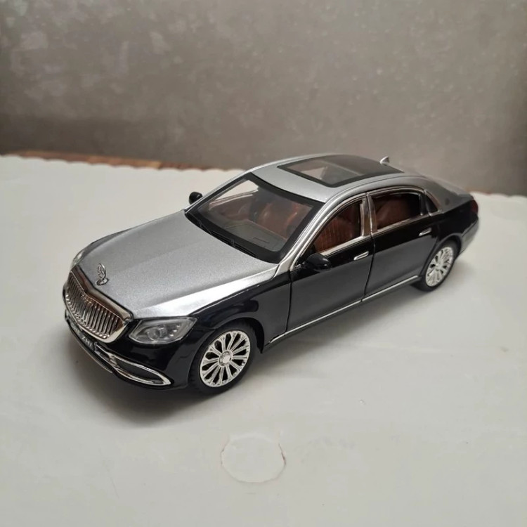 اسباب بازی ماشین فلزی مرسدس بنز اس 600 میباخ دودزا ماکت ماشین فلزی Mercedes Benz S600 MAYBACH نقره ای مشکی