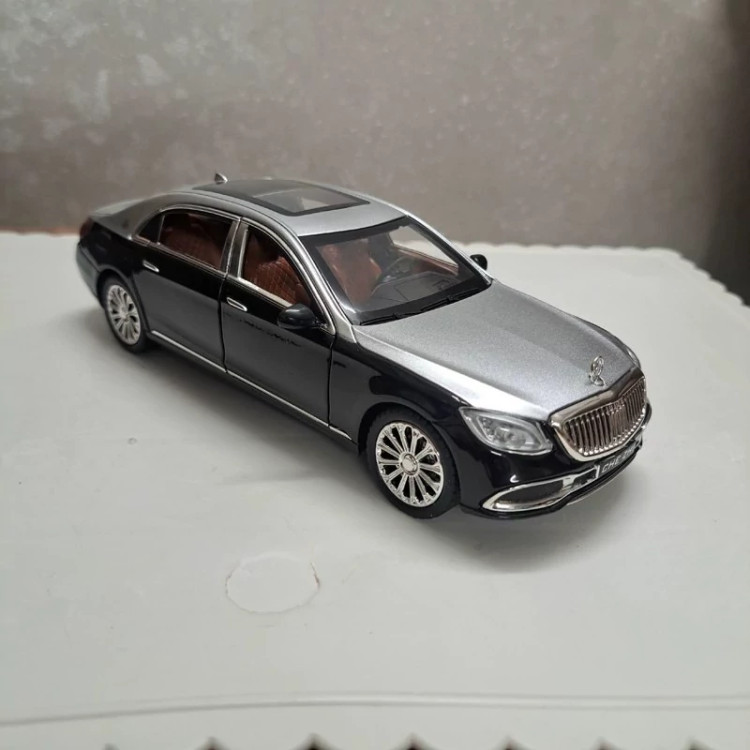 اسباب بازی ماشین فلزی مرسدس بنز اس 600 میباخ دودزا ماکت ماشین فلزی Mercedes Benz S600 MAYBACH نقره ای مشکی