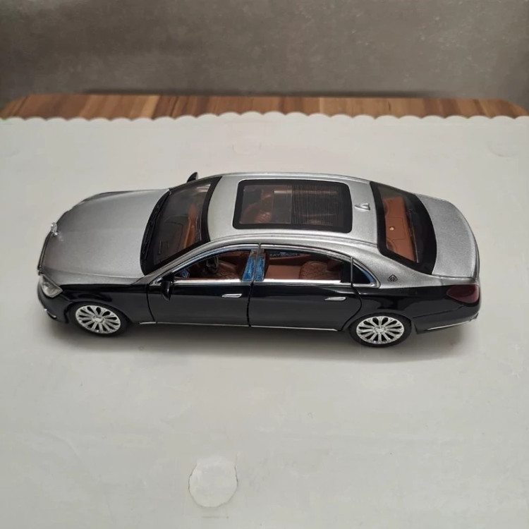 اسباب بازی ماشین فلزی مرسدس بنز اس 600 میباخ دودزا ماکت ماشین فلزی Mercedes Benz S600 MAYBACH نقره ای مشکی