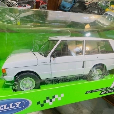 اسباب بازی ماشین فلزی رنجروور 1970 ماکت ماشین Land Rover 1970 برند welly