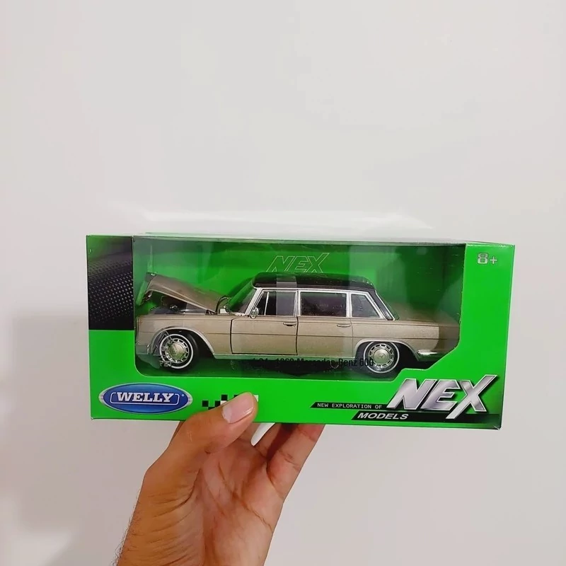 اسباب بازی ماشین فلزی مرسدس بنز 600 فلزی برند ویلی 1963 ماکت فلزی 1963 Mercedes Benz 600