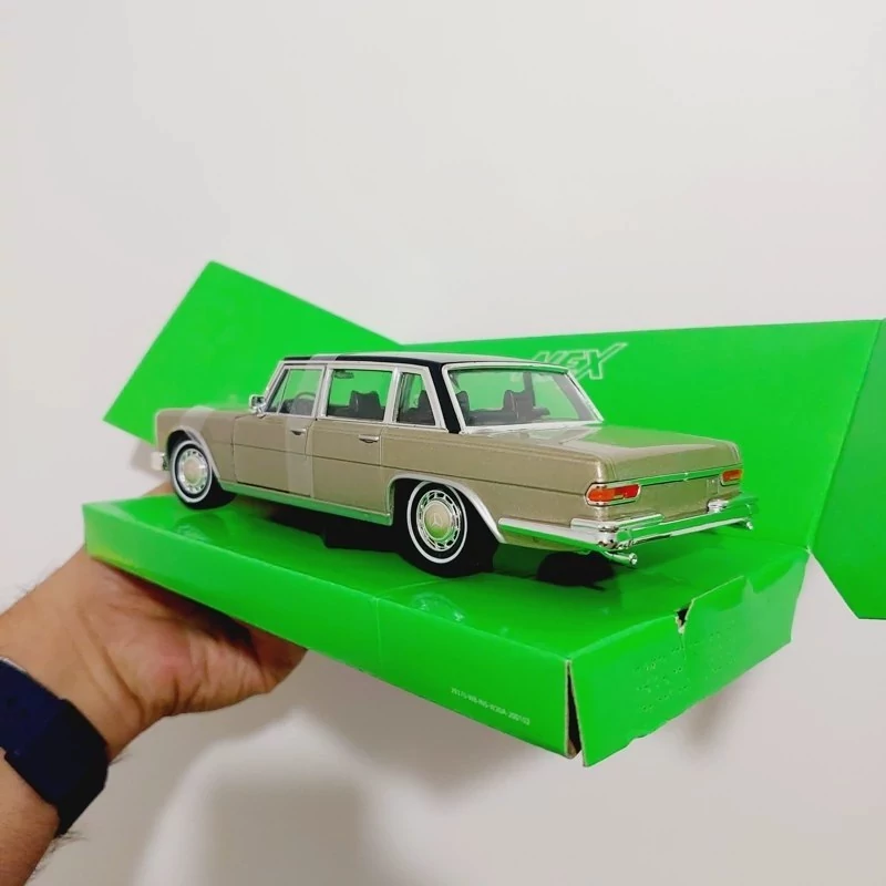 اسباب بازی ماشین فلزی مرسدس بنز 600 فلزی برند ویلی 1963 ماکت فلزی 1963 Mercedes Benz 600