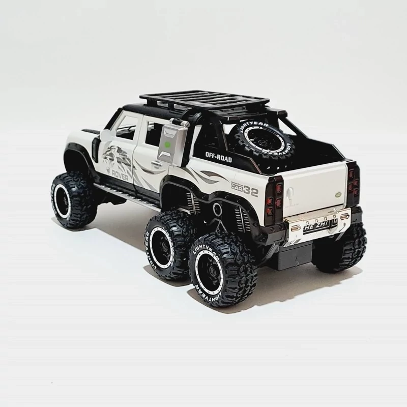 اسباب بازی ماشین فلزی رنجروور دیفندر 6 چرخ Range rover DEFENDER of road رنگ سفید ماکت فلزی