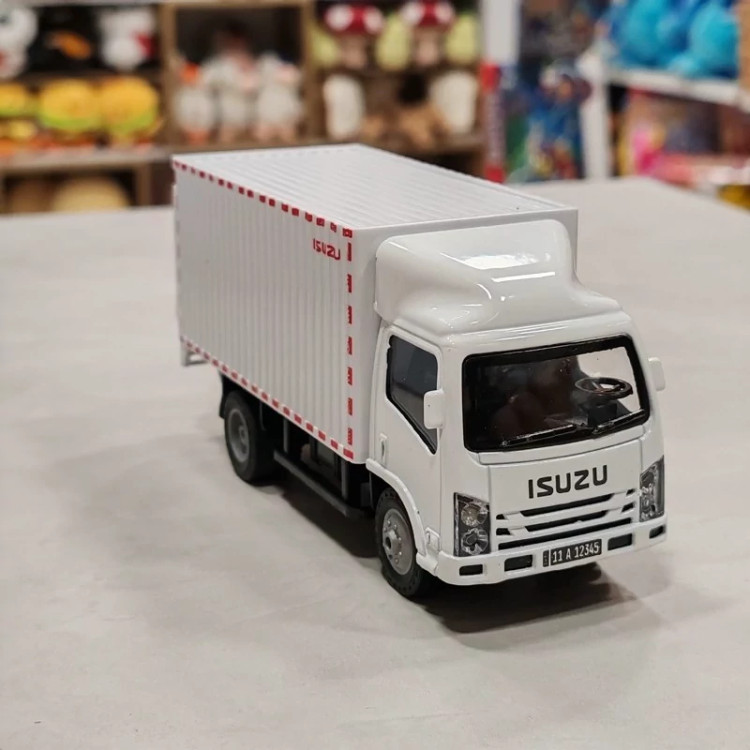 اسباب بازی ماشین فلزی ایسوزو ISUZU ماکت فلزی کامیون فلزی