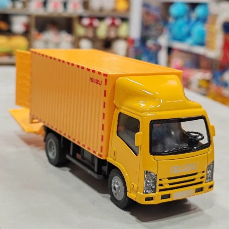 اسباب بازی ماشین فلزی ایسوزو ISUZU ماکت فلزی کامیون فلزی