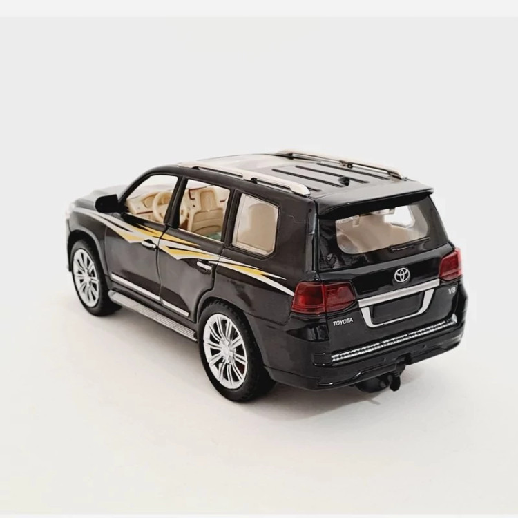 اسباب بازی ماشین فلزی تویوتا لندکروز دودزا مدل toyota land cruiser رنگ مشکی