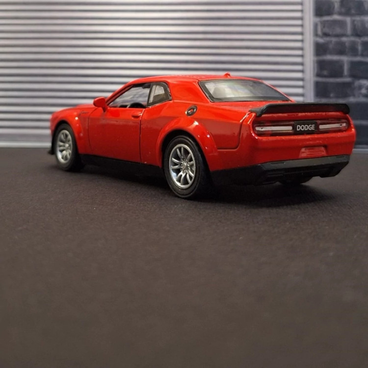 اسباب بازی ماشین فلزی دوج چلنجر هلکت ماکت ماشین فلزی دوج چلنجر Dodge Challenger SRT Hellcat