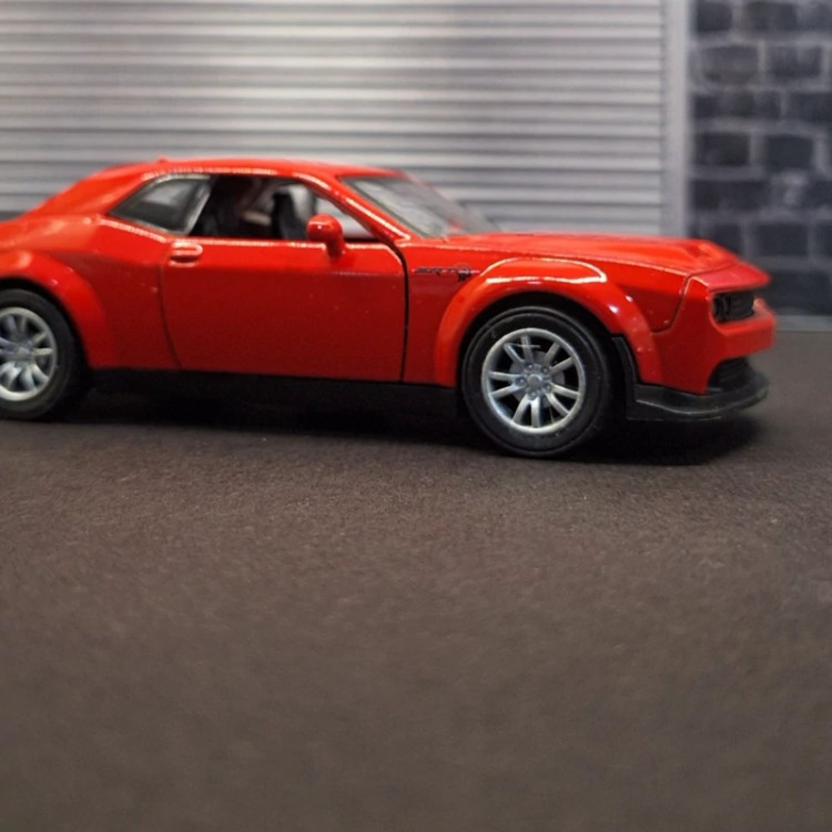 اسباب بازی ماشین فلزی دوج چلنجر هلکت ماکت ماشین فلزی دوج چلنجر Dodge Challenger SRT Hellcat