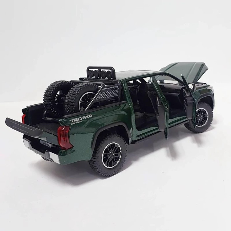 اسباب بازی ماشین فلزی تویوتا وانت تاندرا ماکت ماشین فلزی Toyota Tundra سبز