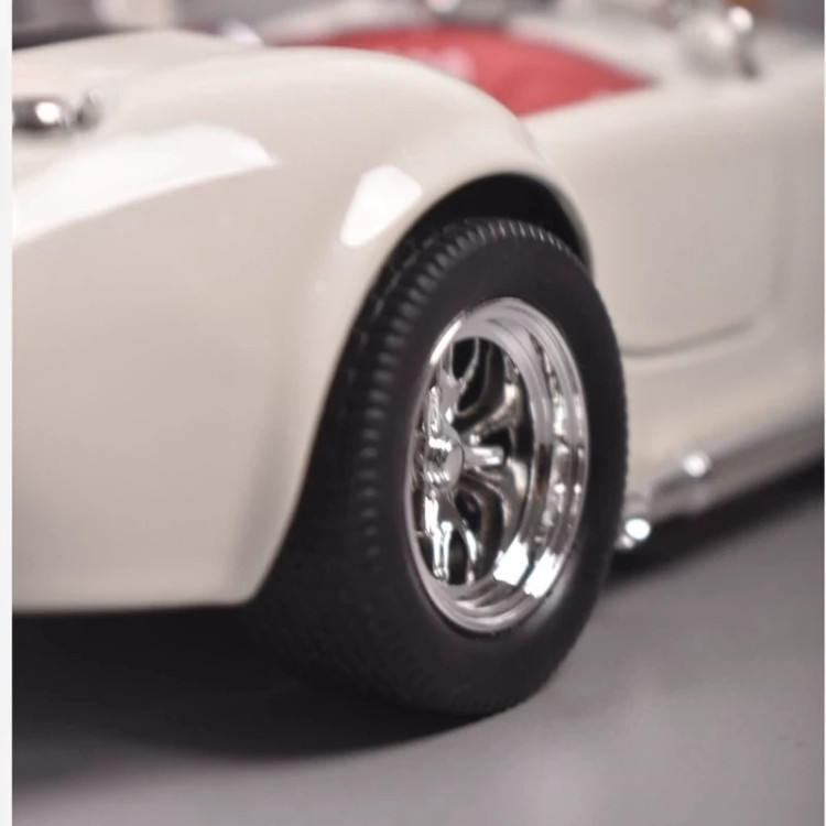 اسباب بازی ماشین فلزی شلبی کبری ماکت فلزی Shelby Cobra 427 سفید