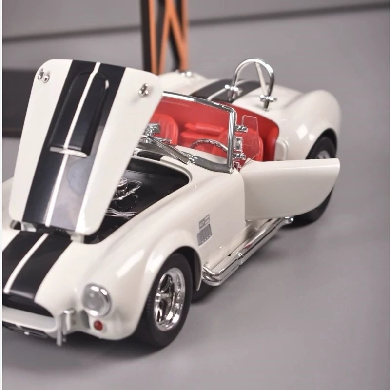اسباب بازی ماشین فلزی شلبی کبری ماکت فلزی Shelby Cobra 427 سفید