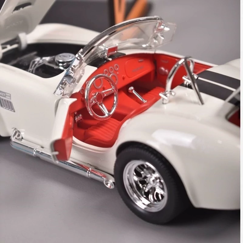 اسباب بازی ماشین فلزی شلبی کبری ماکت فلزی Shelby Cobra 427 سفید