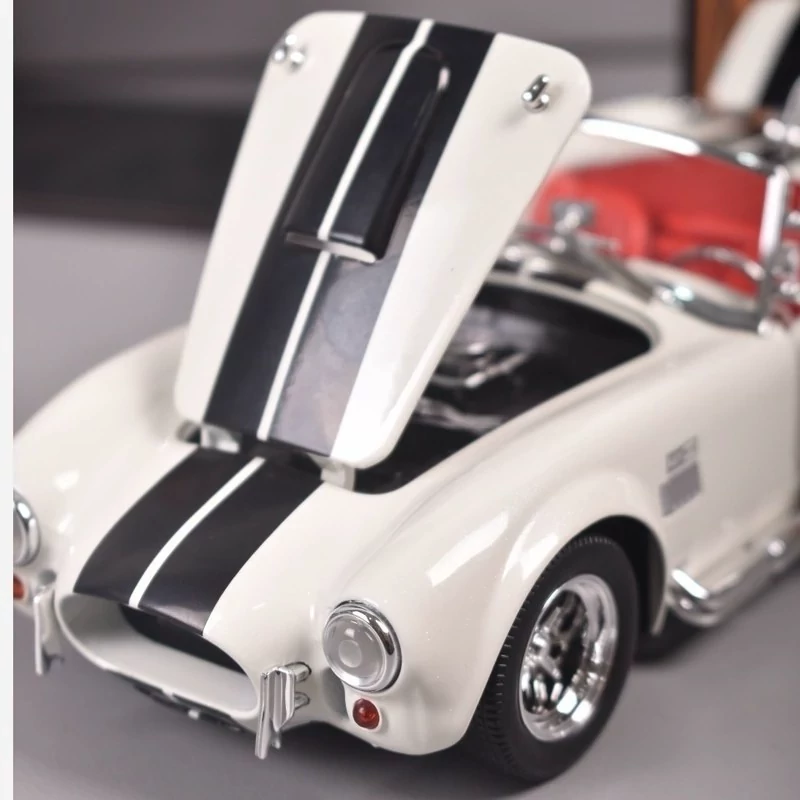 اسباب بازی ماشین فلزی شلبی کبری ماکت فلزی Shelby Cobra 427 سفید