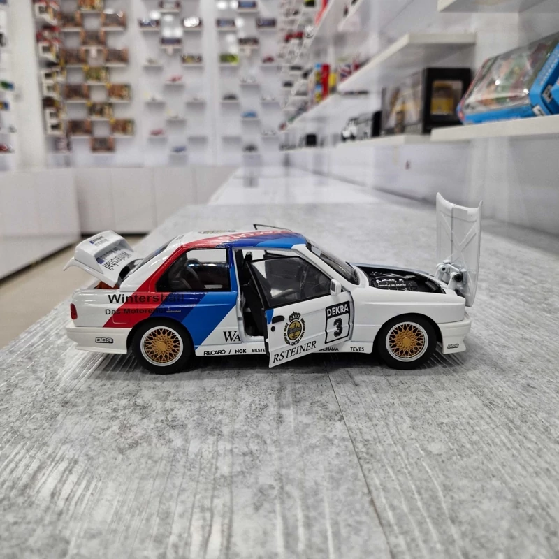 اسباب بازی ماشین فلزی بی ام و ام 3 دریفتی ماکت فلزی BMW M3 E30