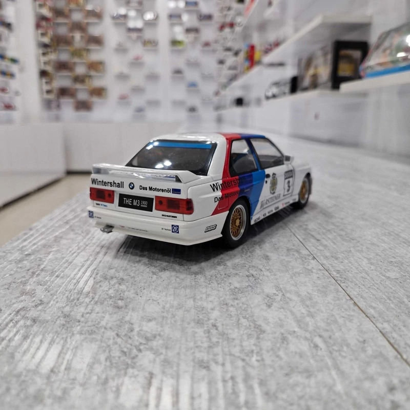اسباب بازی ماشین فلزی بی ام و ام 3 دریفتی ماکت فلزی BMW M3 E30