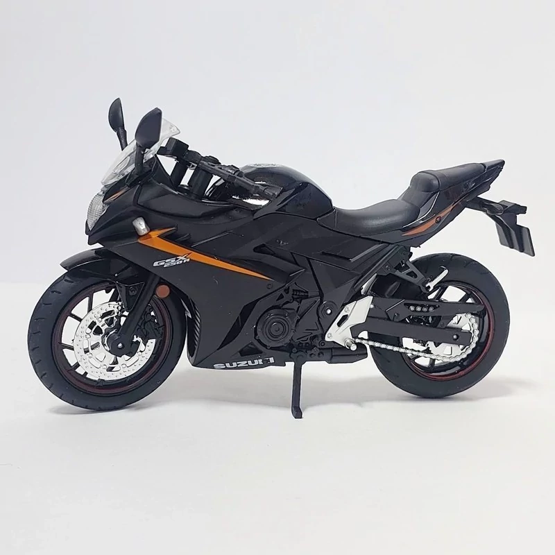 اسباب بازی موتور فلزی سوزوکی جی اس ایکس Suzuki GSX R125