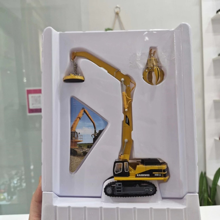 اسباب بازی ماشین فلزی جرثقیل آهنربایی و چنگکی