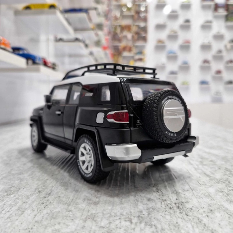 اسباب بازی ماشین فلزی اف جی کروزر FJ Cruiser ماکت فلزی مشکی