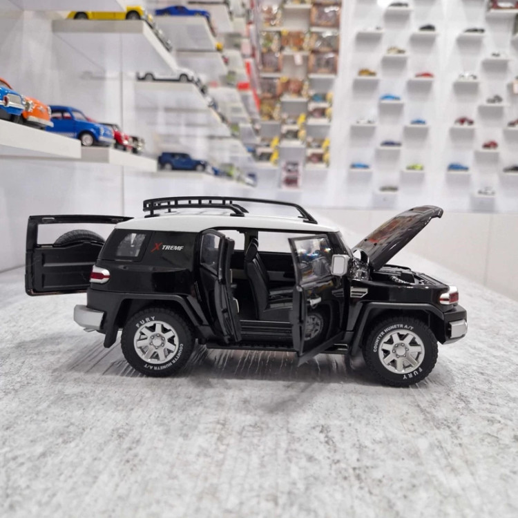 اسباب بازی ماشین فلزی اف جی کروزر FJ Cruiser ماکت فلزی مشکی
