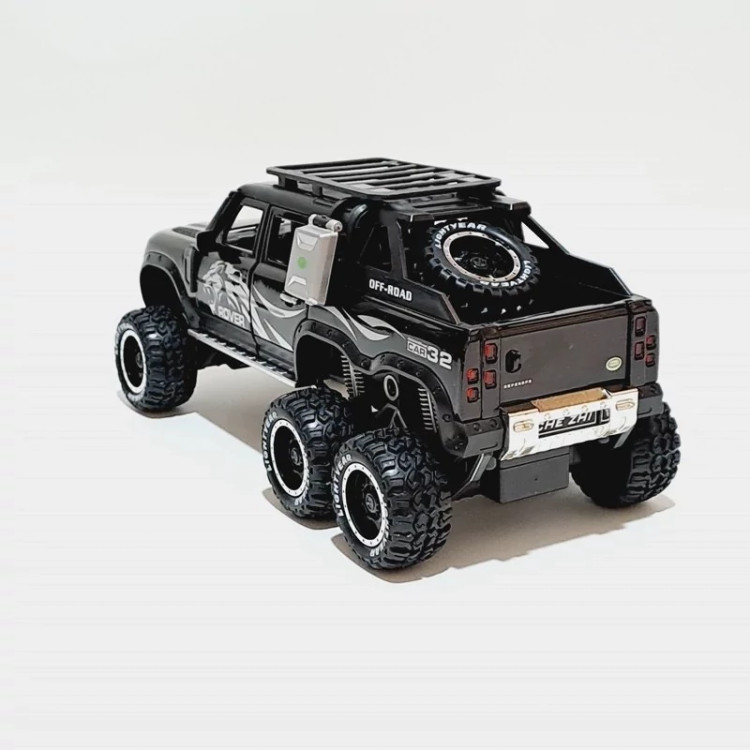 اسباب بازی ماشین فلزی رنجروور دیفندر 6 چرخ Range rover DEFENDER of road رنگ مشکی ماکت فلزی