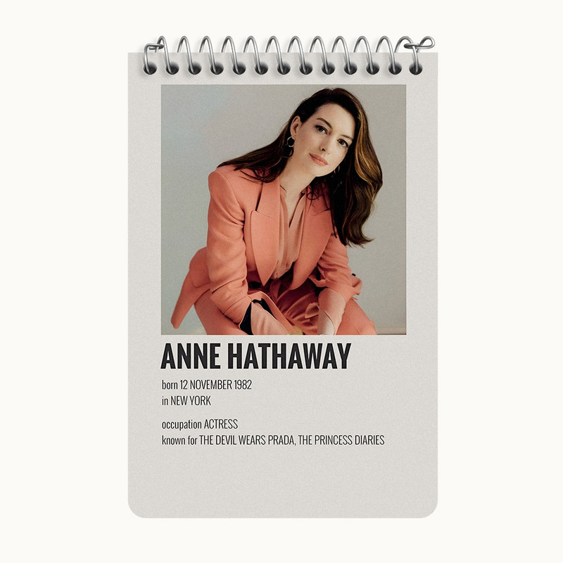 دفتر یادداشت 50 برگ خندالو طرح آن هاتاوی (Anne Hathaway) کد F13151