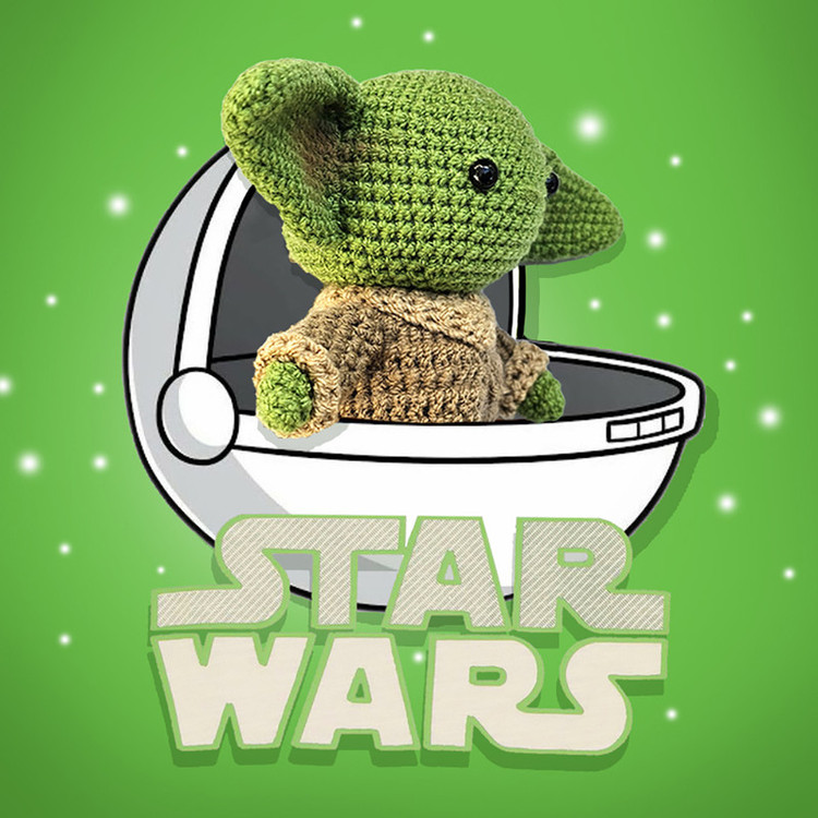 عروسک بافتنی خندالو مدل بیبی یودا (Baby Yoda)