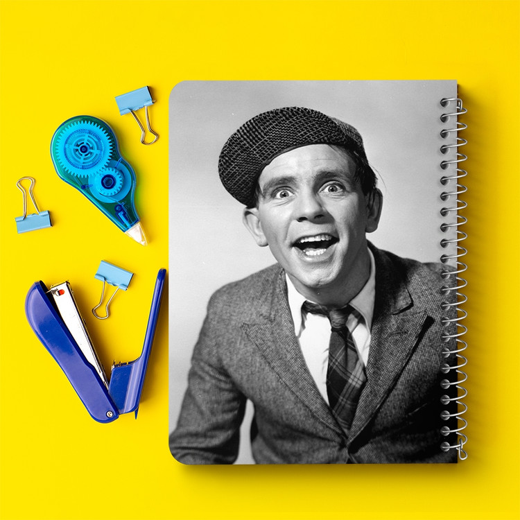 دفتر لیست خرید 50 برگ خندالو طرح نورمن ویزدوم Norman Wisdom کد 10059