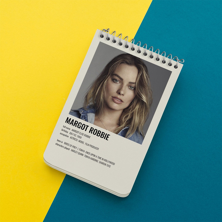 دفتر یادداشت 50 برگ خندالو طرح مارگو رابی (Margot Robbie) کد F13137