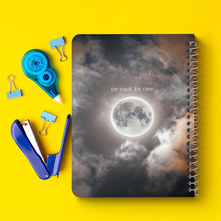دفتر طراحی 50 برگ خندالو طرح ماه (Moon) کد 38084