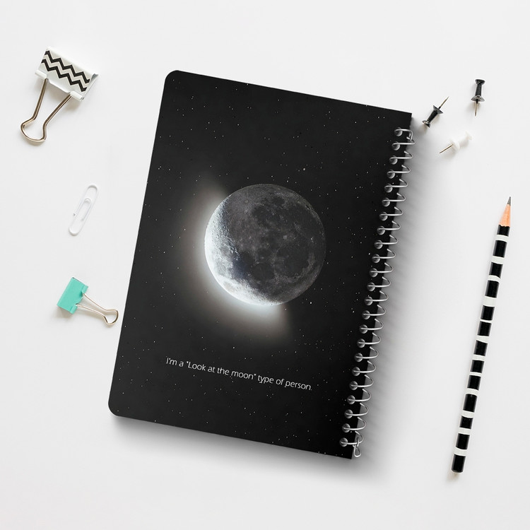 دفتر طراحی 50 برگ خندالو طرح ماه (Moon) کد 38081