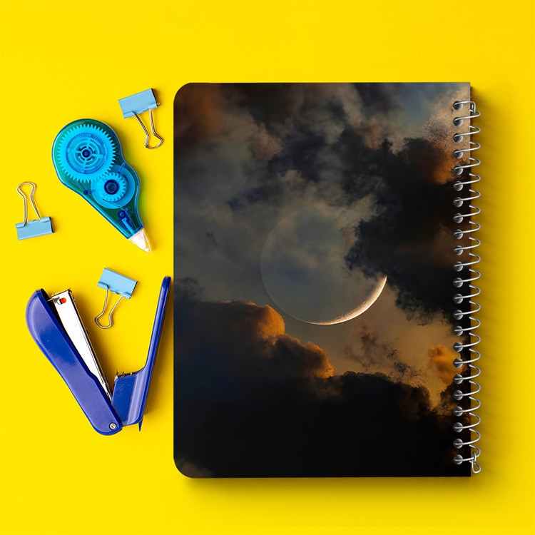 دفتر طراحی 50 برگ خندالو طرح ماه (Moon) کد 38078