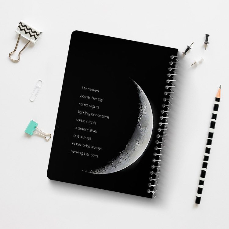دفتر طراحی 50 برگ خندالو طرح ماه (Moon) کد 38046