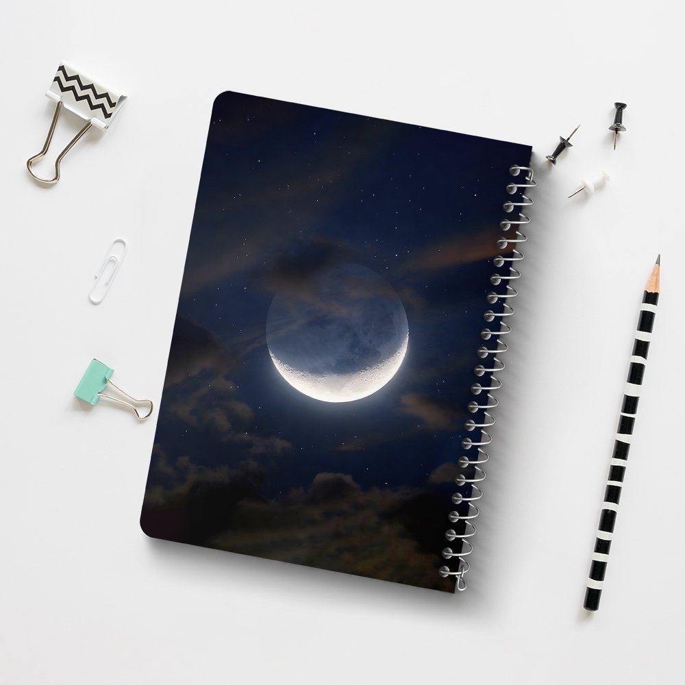 دفتر شطرنجی 50 برگ خندالو طرح ماه (Moon) کد 38080
