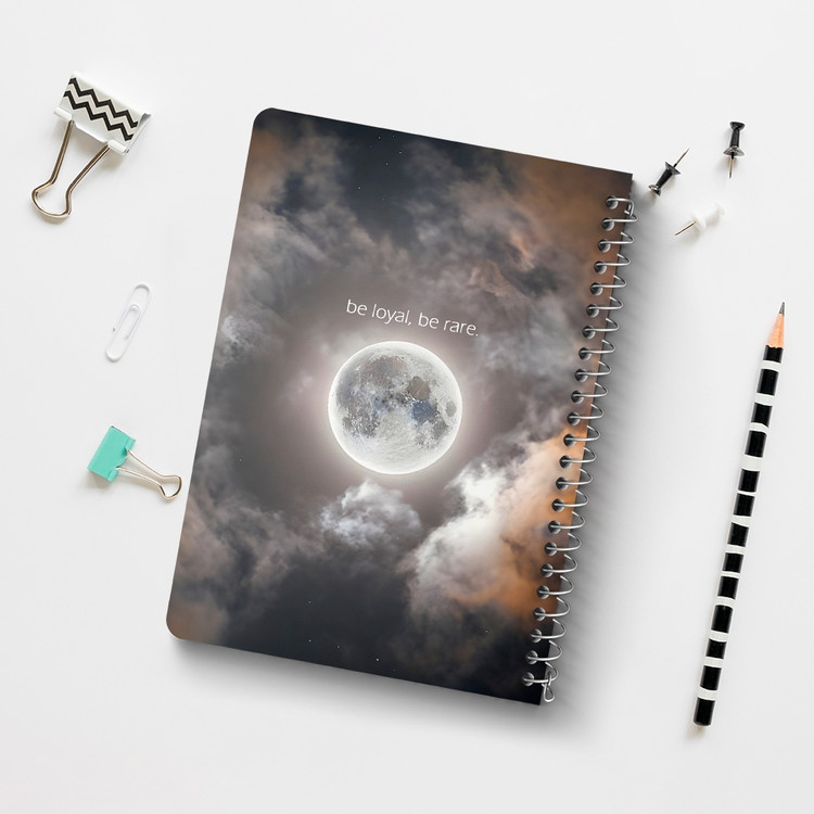 دفتر نقاشی 50 برگ خندالو طرح ماه (Moon) کد 38084