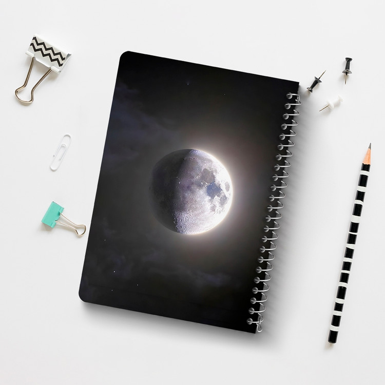 دفتر نقاشی 50 برگ خندالو طرح ماه (Moon) کد 38068