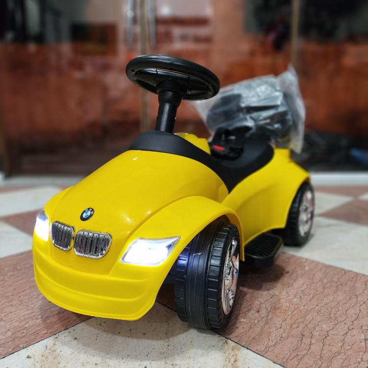 ماشین شارژی کودک مدلBMW همراه شارژر و باطری