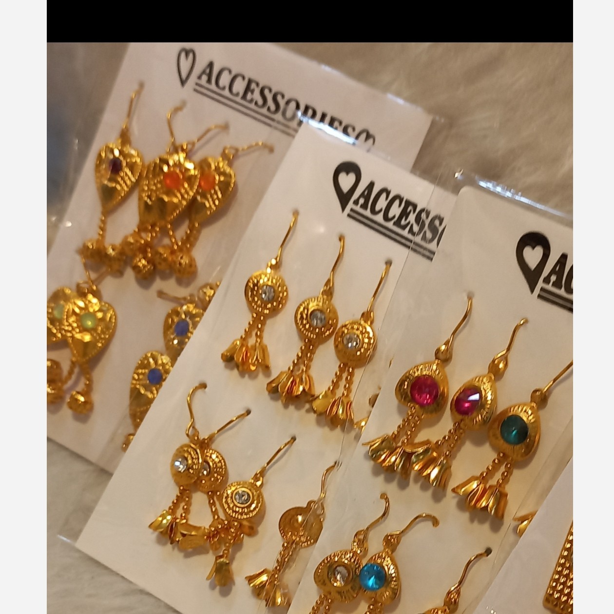 پخش عمده گوشواره دخترانه پک 12 تایی فقط 110تومن