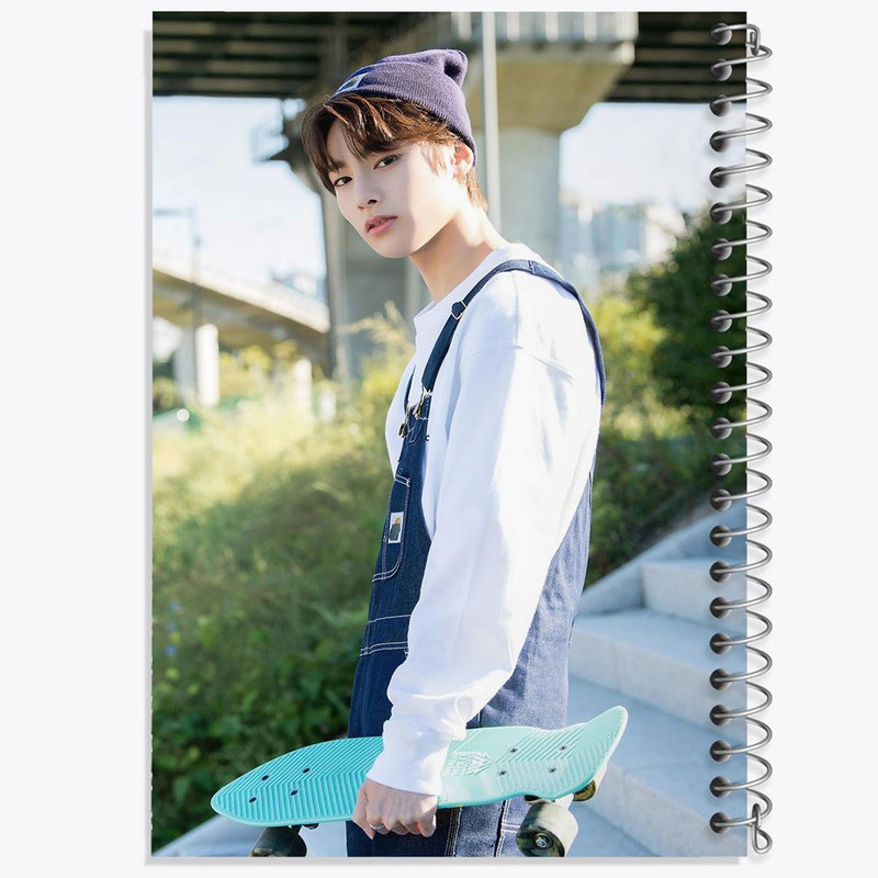 دفتر نقاشی 50 برگ خندالو مدل آی ان گروه استری کیدز Stray Kids کد 11862