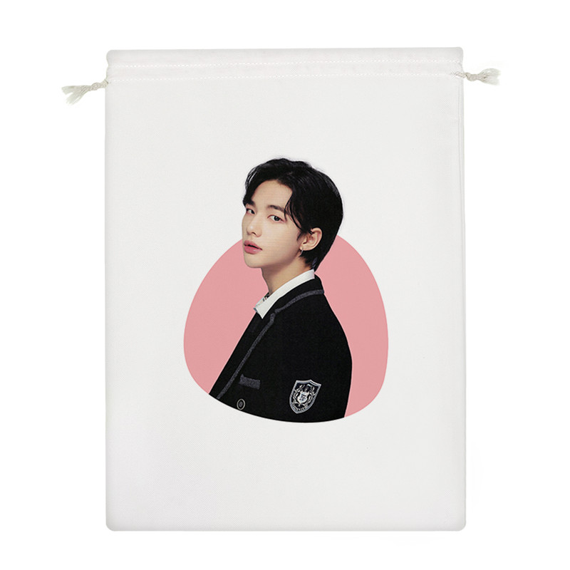 نظم دهنده خندالو مدل هیونجین گروه موسیقی استری کیدز Stray Kids کد 1366