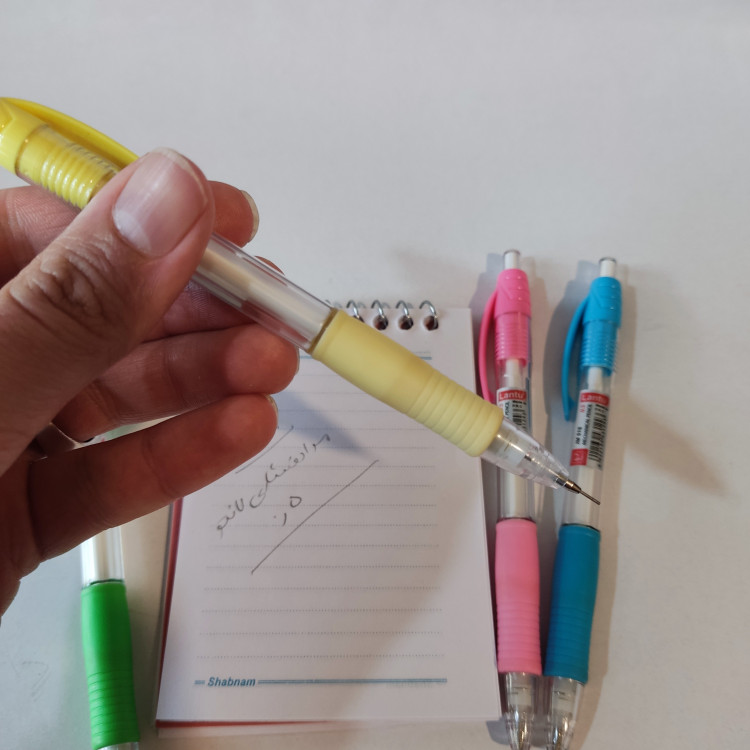 مداد فشاری درجه یک 0.5 لانتو(مناسب برای جوایز مدرسه)