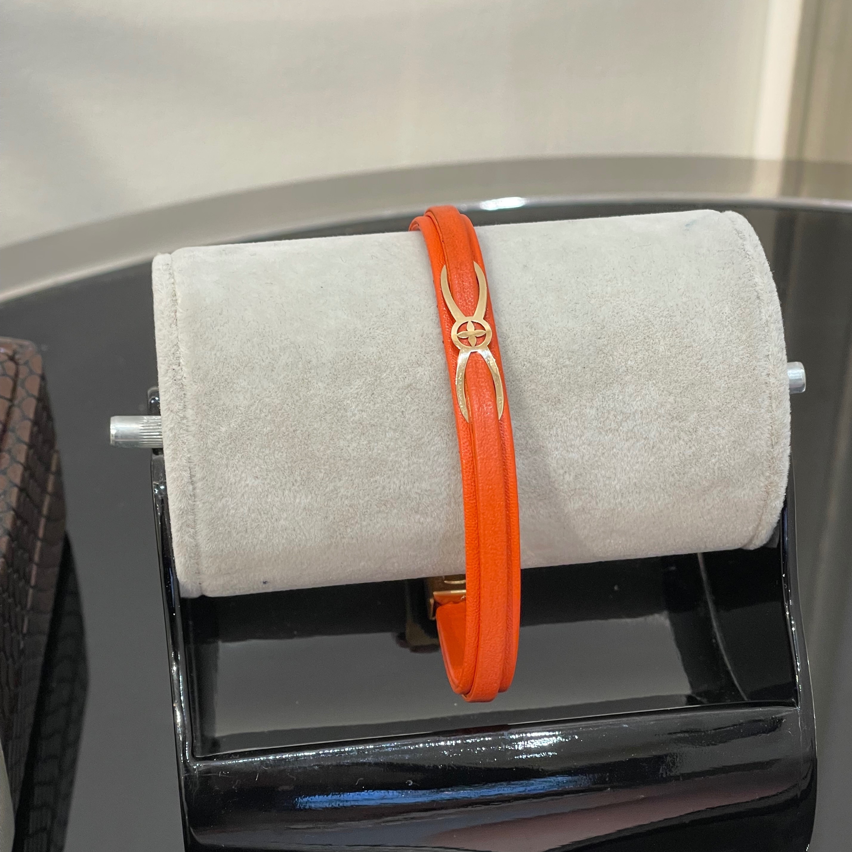 دستبند طلای چرم مدل روبرتوکوین
