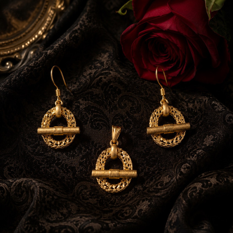نیم ست طلا 18 عیار زنانه طلای علیمحمدی مدل درخشش شبانه کد AAA111