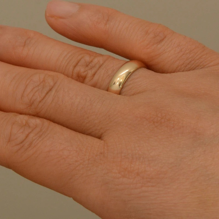 انگشتر طلا کم اجرت 18 عیار زنانه طلای مستجابی مدل رینگ کد E1098 سایز 58