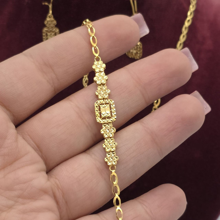 نیم ست طلا کم اجرت 18 عیار زنانه طلا و شمش برلیان مدل اونیکس