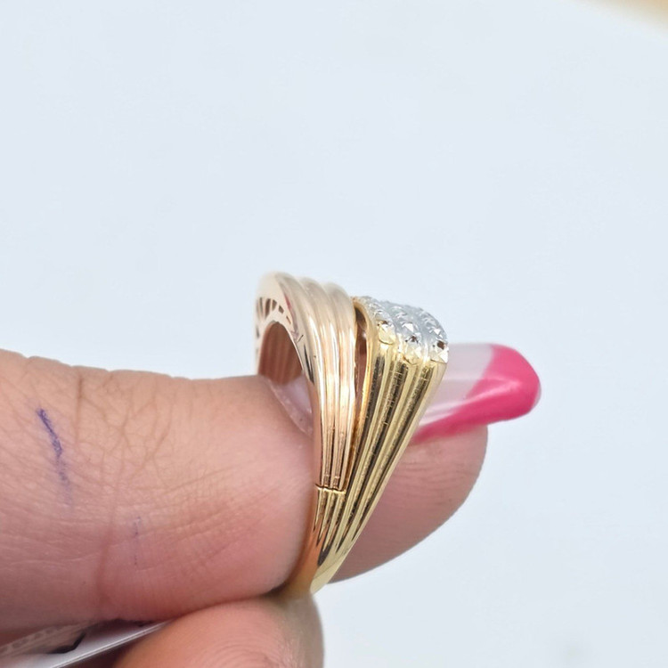 انگشتر طلا کم اجرت 18 عیار زنانه طلا و شمش برلیان مدل زیک زاکی سایز 55